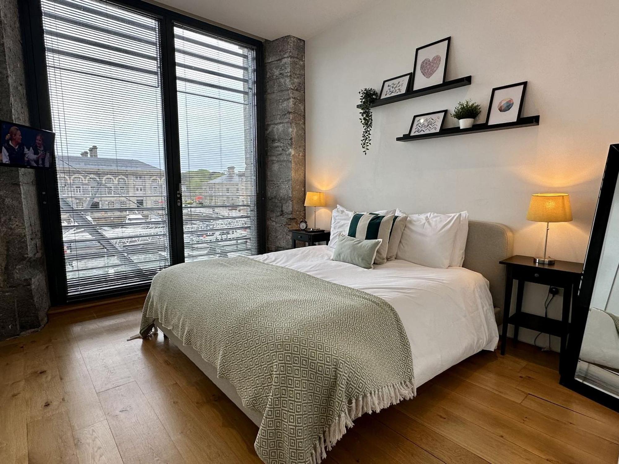 Royal William Yard Apartments Plymouth Room photo