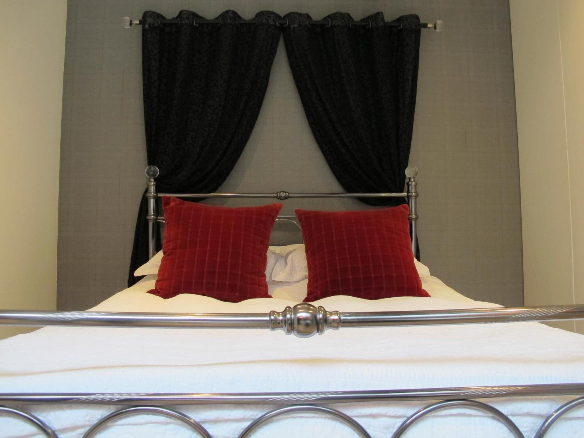 Royal William Yard Apartments Plymouth Room photo